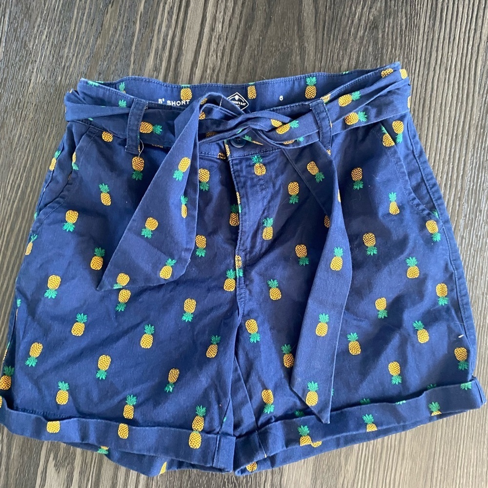 🍍ST JOHNS HIGH WASTED TIE SHORTS🍍SIZE 6🍍J-1